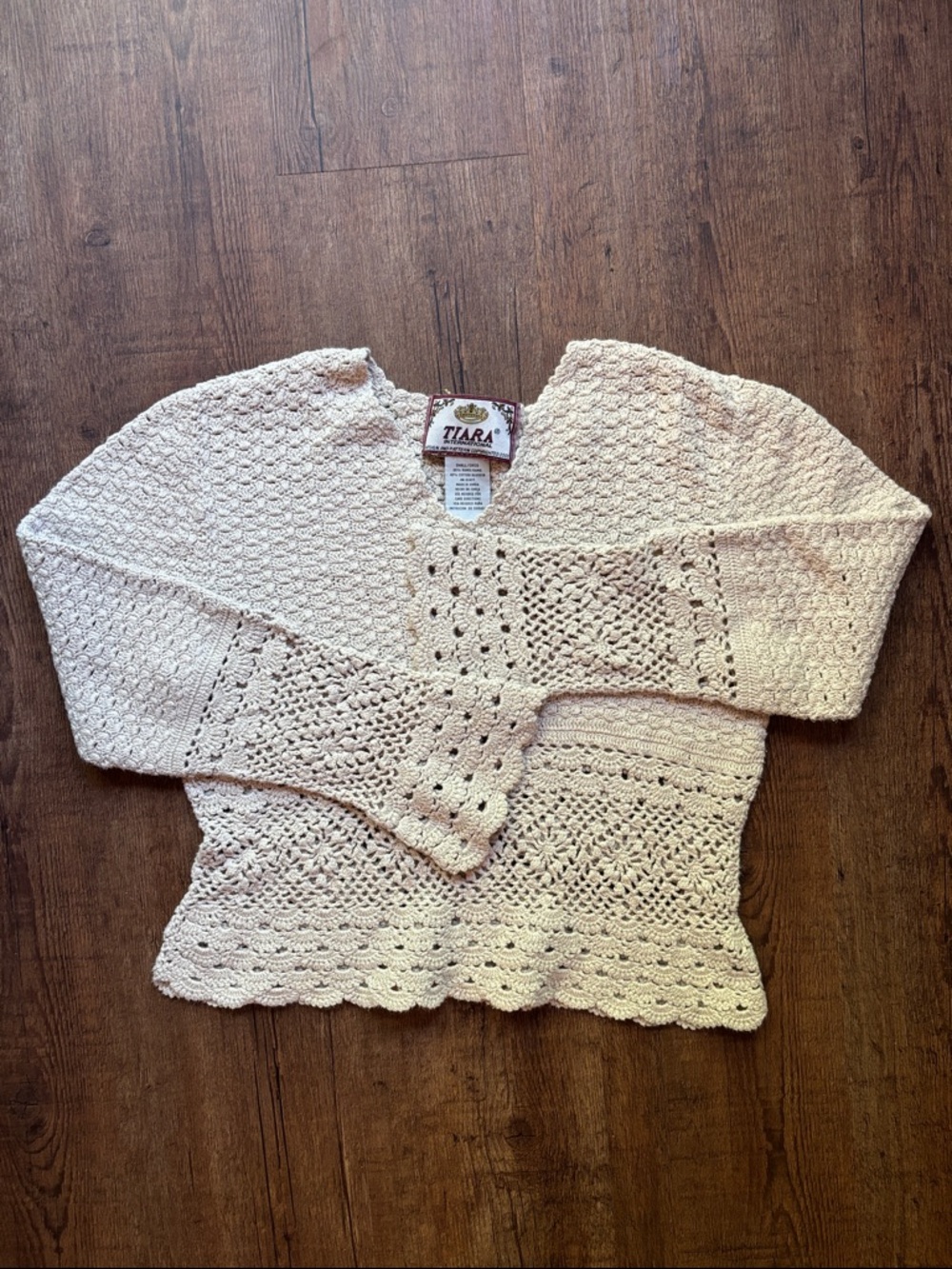 Tiara International Crocheted Cream Textured Pullover size small boho y2k